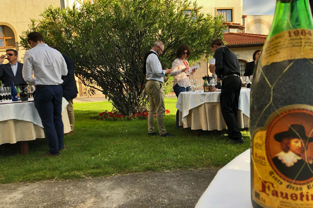 Bodegas Faustino, cata de añadas míticas