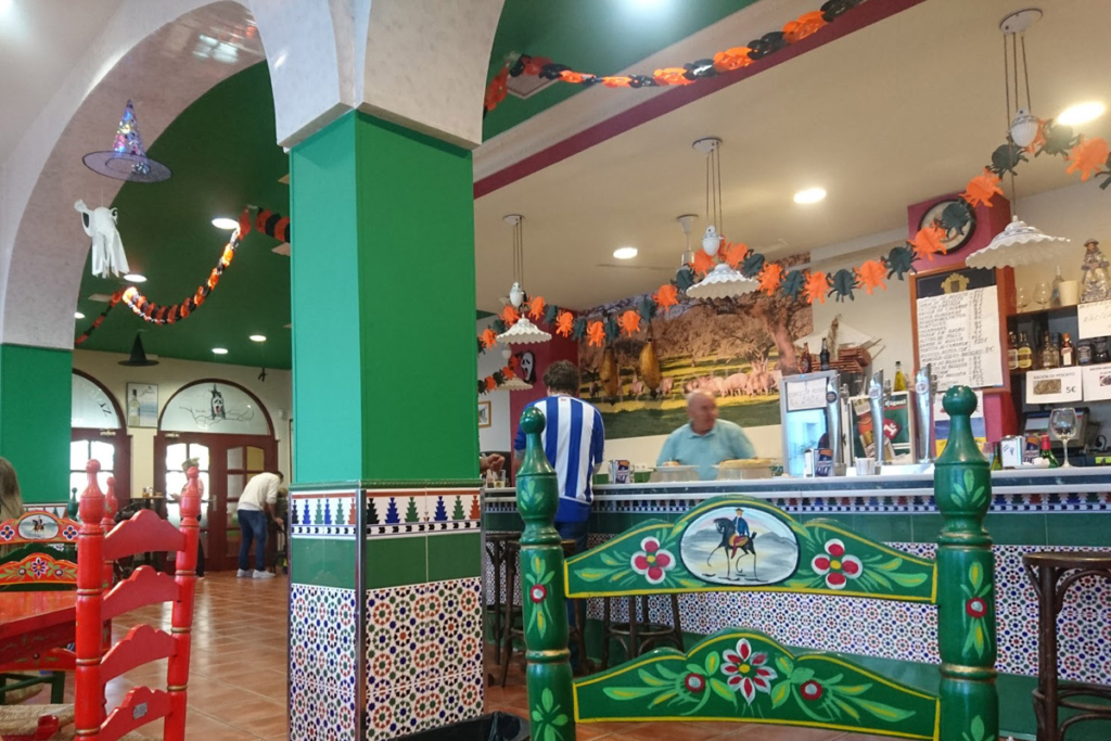 Vitoria, tres tortillas y un paraíso urbano, Centro Séneca Julián de Arrese