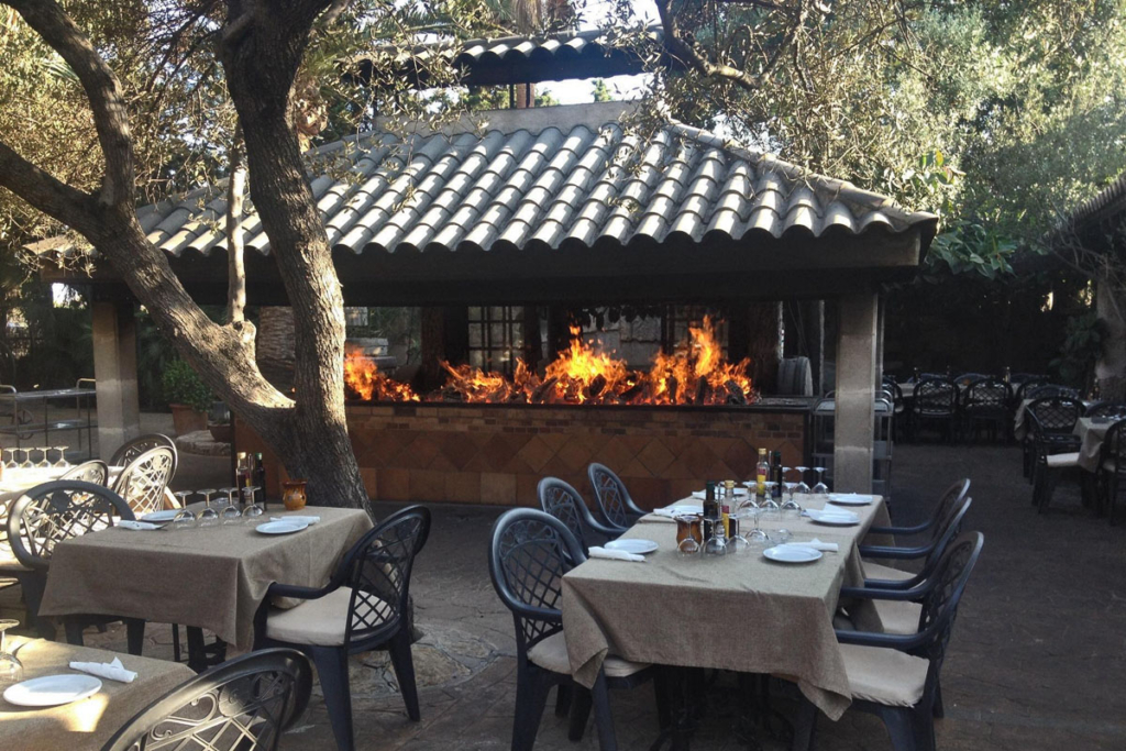 Rafa Macías jefe de sala de Sa Farinera, Restaurante Mallorca, vinos Faustino