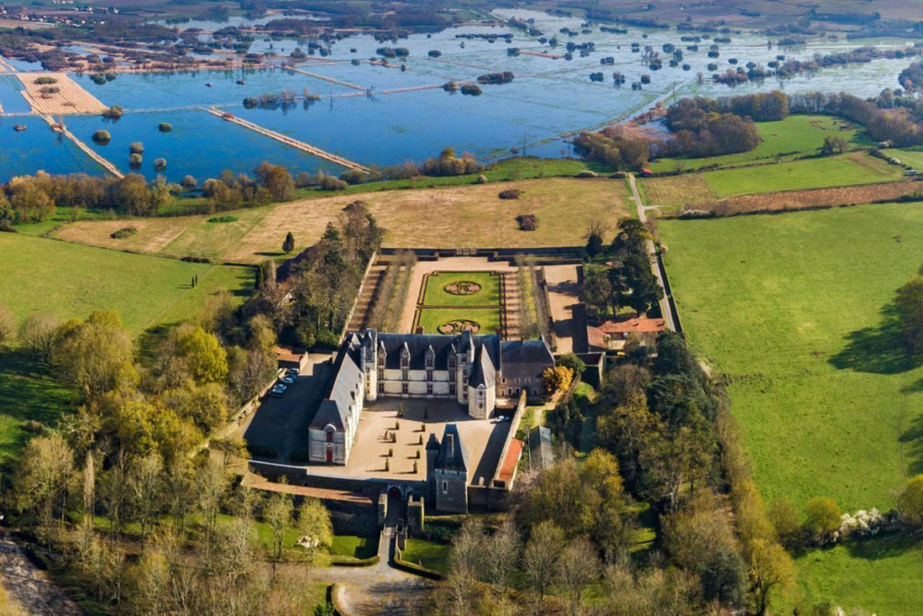 Jardines con viñedos, Chateaux Goulaine, Nantes, Francia